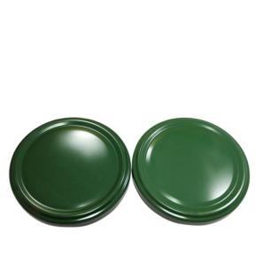 Poklopac za teglu, aluminijumski, fi 66mm. Poklopac izvanredno zatvara i omogućuje dugi rok trajanja proizvoda spakovanog u tegli. Otvaranje i ponovno zatvaranje je lako, tegle sa ovakvim poklopcem se mogu koristiti višekratno odnosno ponovo puniti. Poklopac se može koristiti na svim teglama sa standardnim navojem za twist off zatvarače čiji je prečnik navojnog grla 66mm odnosno za tegle zapremine 320ml i sl.